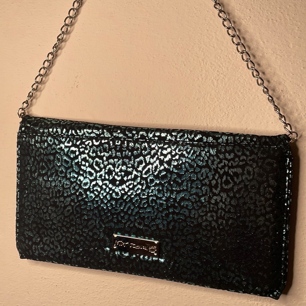Betsey Johnson convertible Clutch in metallic teal print, pyramidal studs EUC - Picture 2 of 7